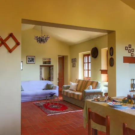 Dom wakacyjny Cozy Farmhouse In With Private Pool Paciano